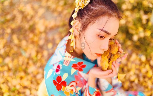 年薪8500万的“补习天后“背后：到底隐藏着一个怎样的香港？